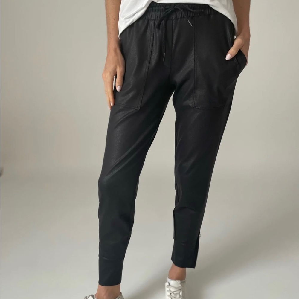 Six/fifty headliner coated jogger [black]